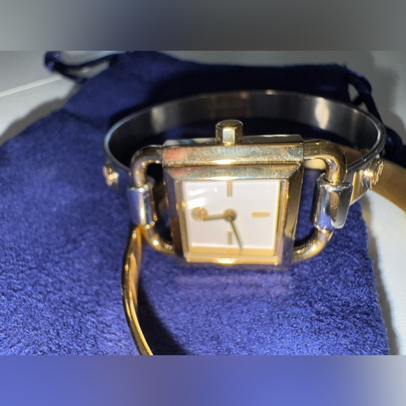 Tory Burch Phipps watch set, TWO-TONE 22 X 31 MM - Picture 9 of 11